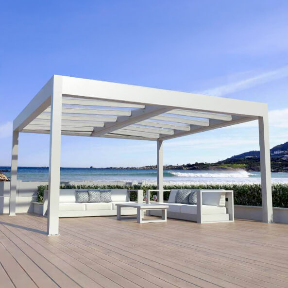 installation d'une pergola en toiture polycarbonate à double pente à Evreux
