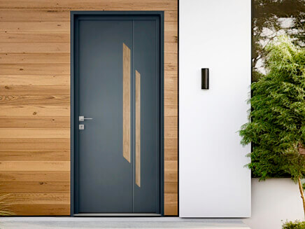 Installation et remplacement de portes modernes et isolantes à Evreux