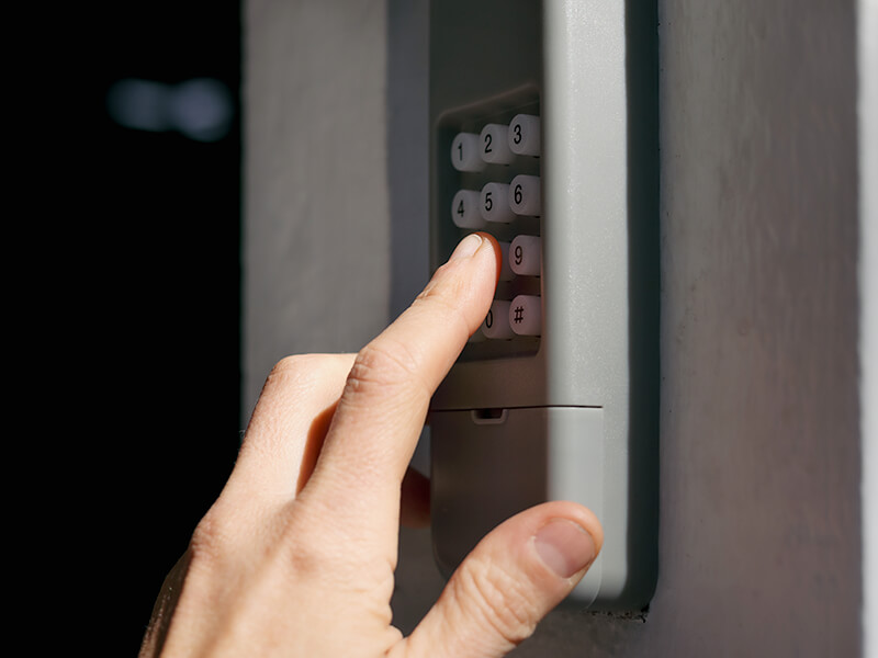 installation ou remplacement de portes de garage sécurisées et isolantes sur Evreux