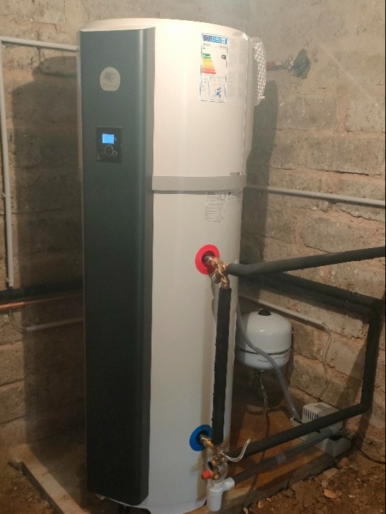 Chantier isolation thermique par l'extérieur sous bardage à Rohaire (27 Eure)
